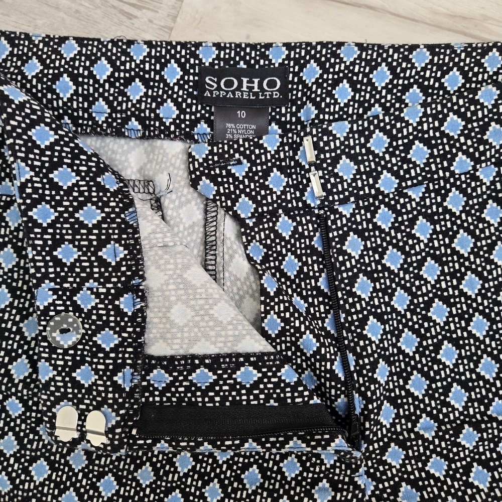 Women's Soho Apparel Shorts Size 10 - Picture 4 of 8